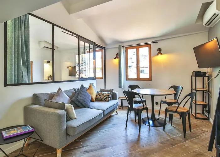 Magnifique 3 Pieces Mezzanine, Vieux Nice / Wifi